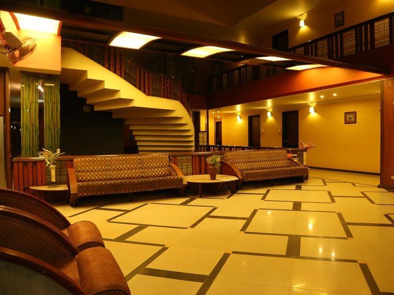 Hotel Metropolis Хубли Экстерьер фото